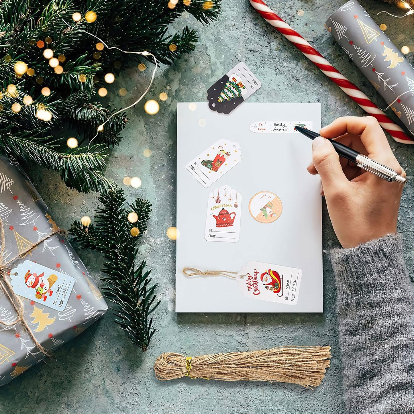 100x Christmas Gift Tags & String