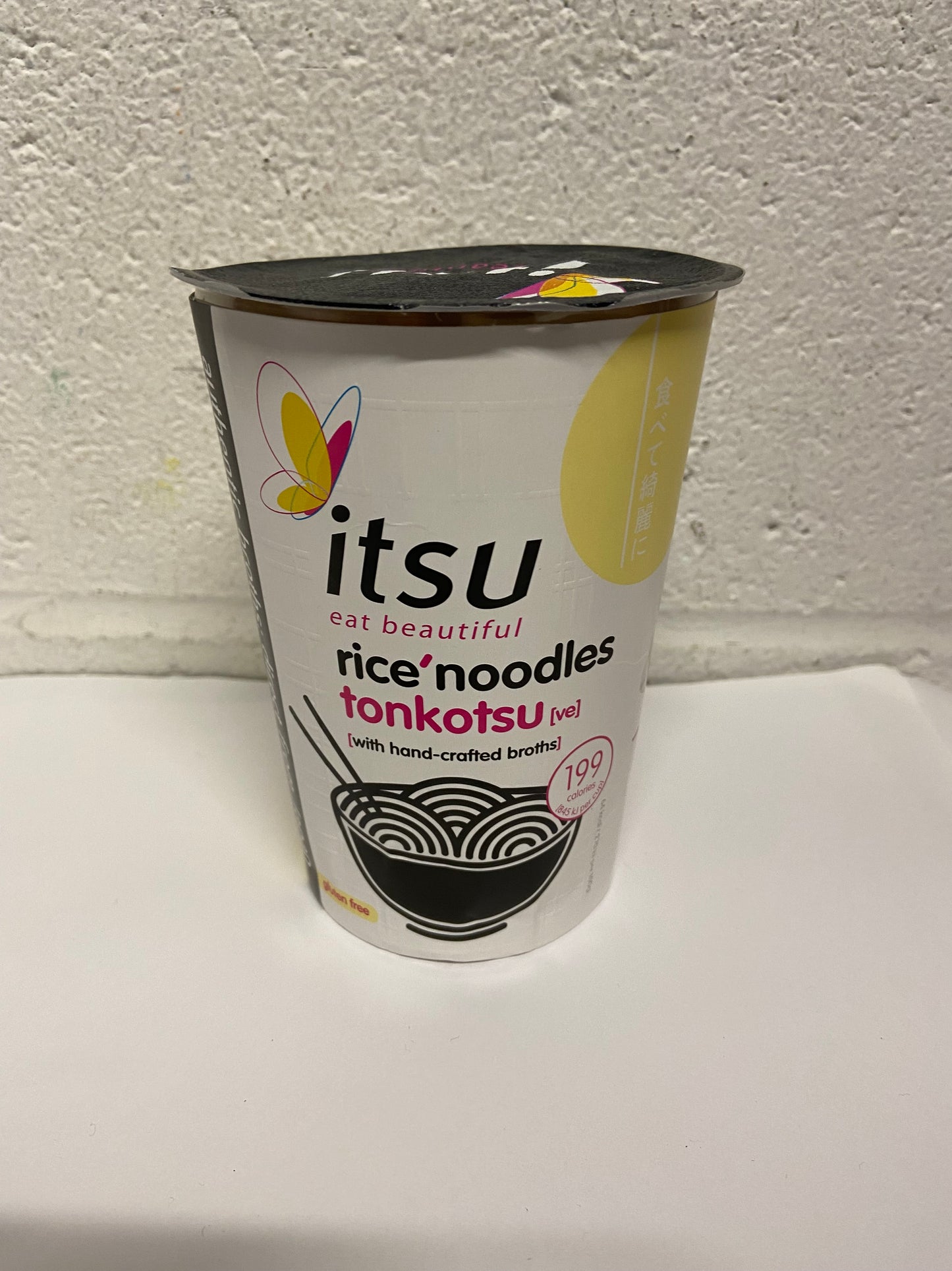 12 Pack of 63g Itsu Rice Noodles Pot Tonkotsu Gluten Free - BBE 22-01-2024